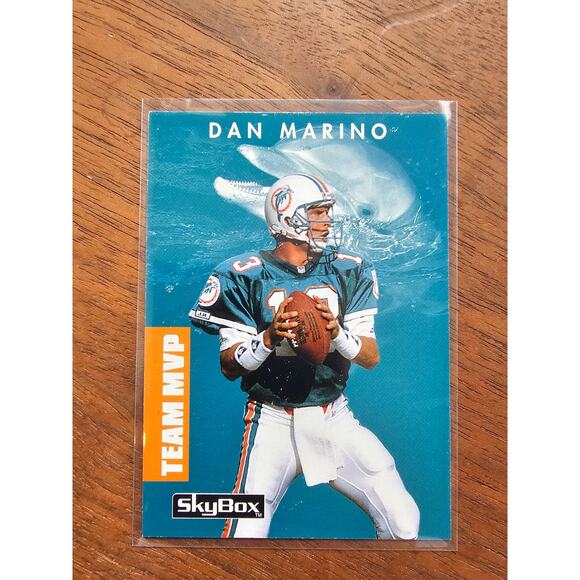 Dan Marino 1992 Skybox Primetime #332 - Team MVP - Dolphins-NFL - Freshly Opened - Picture 1 of 2
